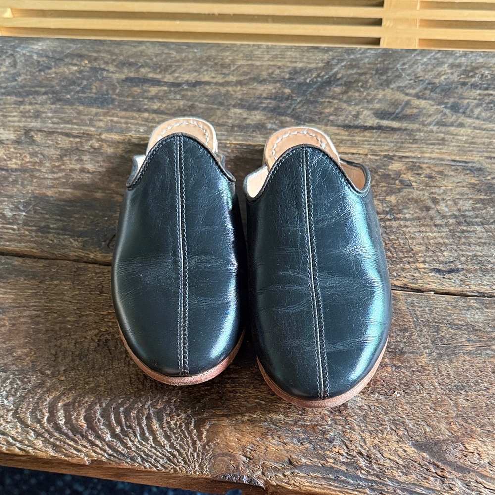 Sabahs Baba Elegant Black Shiny Slip On El Paso